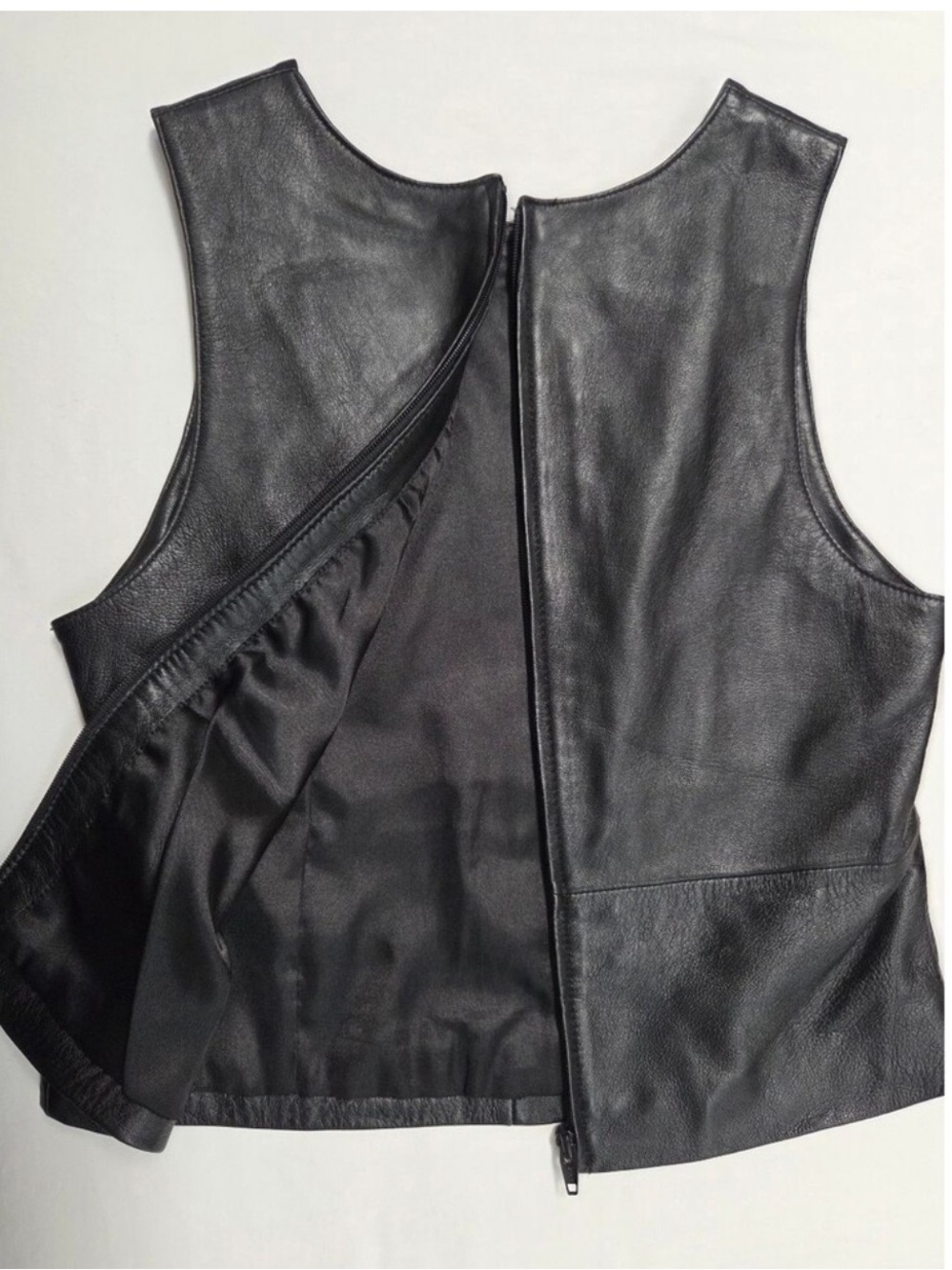 Wilsons 100% Genuine Leather Black Tank Top Size Small - Picture 10 of 11